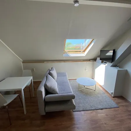 Emas 8 Mit 2 Einzelbetten, Kueche, Dusche, Tv Krefeld