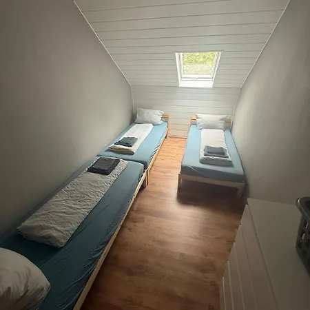 Appartamento Emas 8 Mit 3 Einzelbetten, Kueche, Dusche, Tv Krefeld