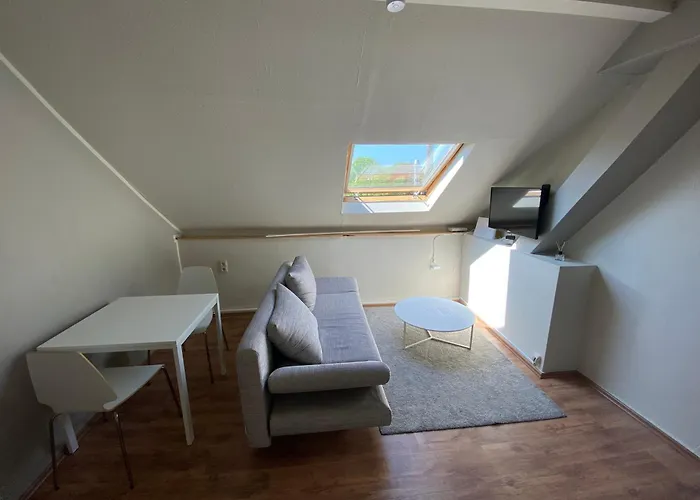 Emas 8 Mit 2 Einzelbetten, Kueche, Dusche, Tv 克雷费尔德